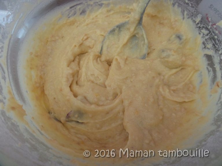 Moelleux à la compote, banane et noix de cajou Maman Tambouille