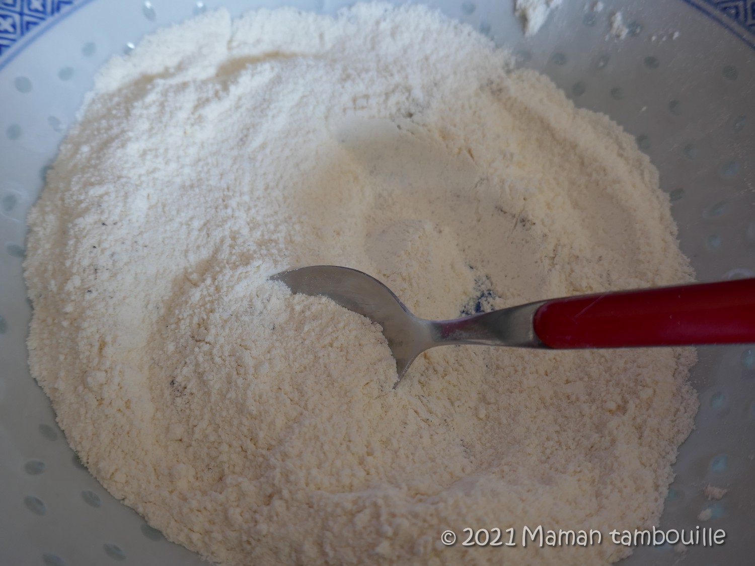 Chiffon cake {avec astuce sans moule à chiffon cake} Maman Tambouille !