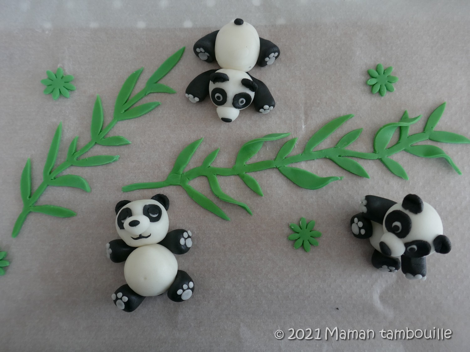 Tuto Panda en Pâte à Sucre - Décor Gâteau d'Anniversaire