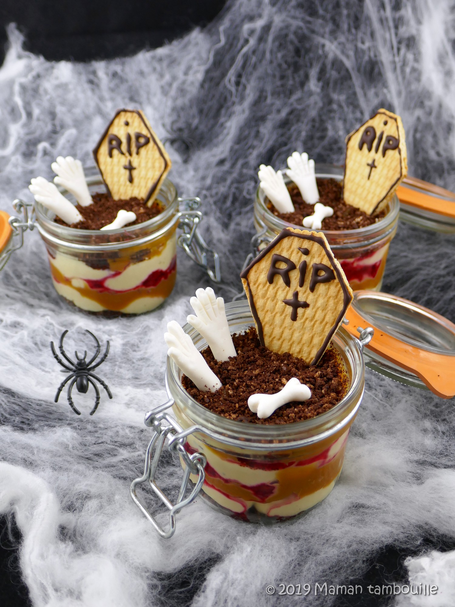 Verrine d'halloween crémeux tonka, caramel et framboises Maman Tambouille !