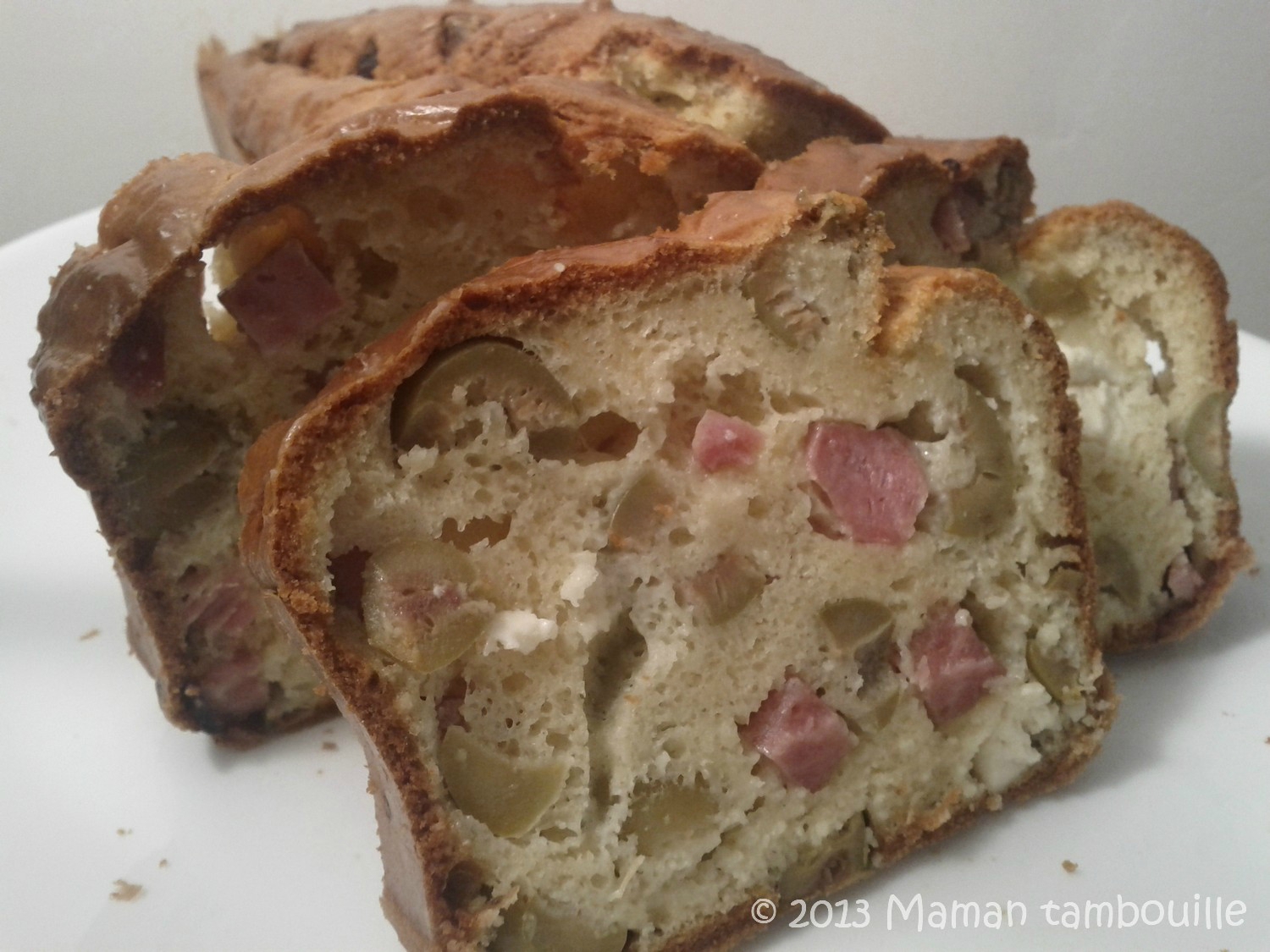 Read more about the article Cake au jambon et aux olives