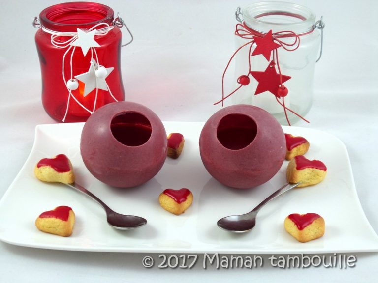 Read more about the article Sphères de mousse de fruits rouges {les défis gourmands de Cuisine Addict}