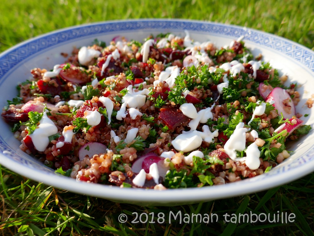 You are currently viewing Salade de quinoa, betterave et crème de chèvre aux noix