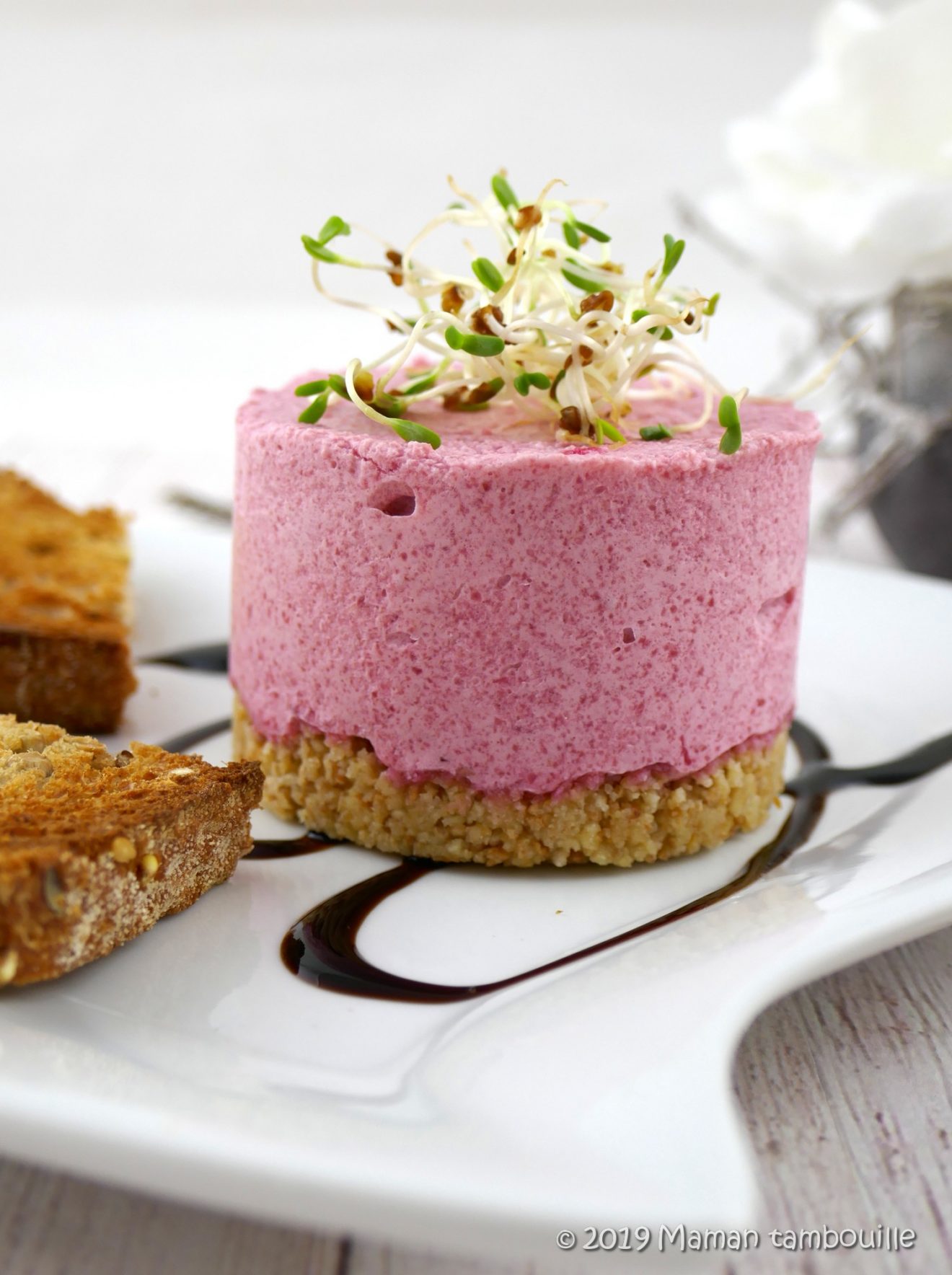 Bavarois de betterave au chèvre doux et pommes {Octobre rose} Maman